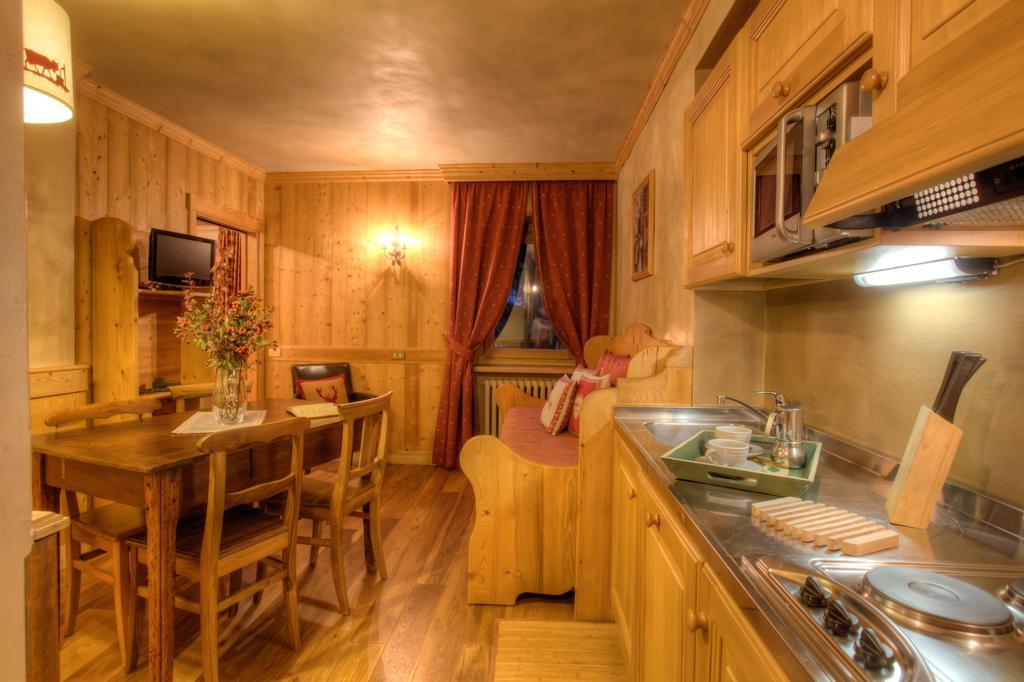 B&B Residence Checrouit Courmayeur Kültér fotó