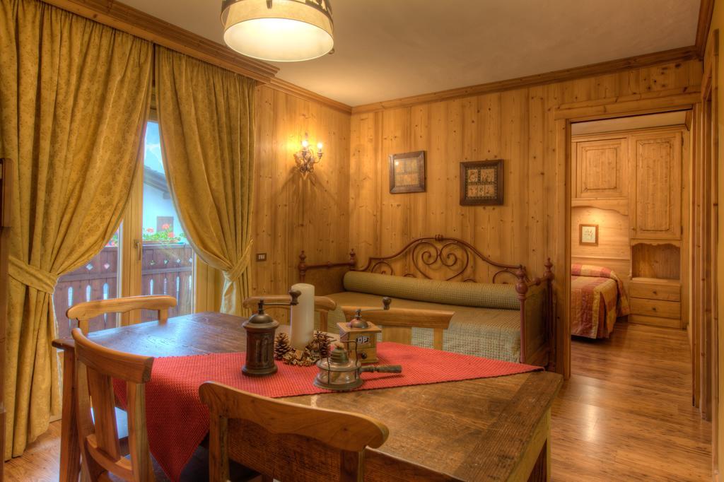B&B Residence Checrouit Courmayeur Szoba fotó