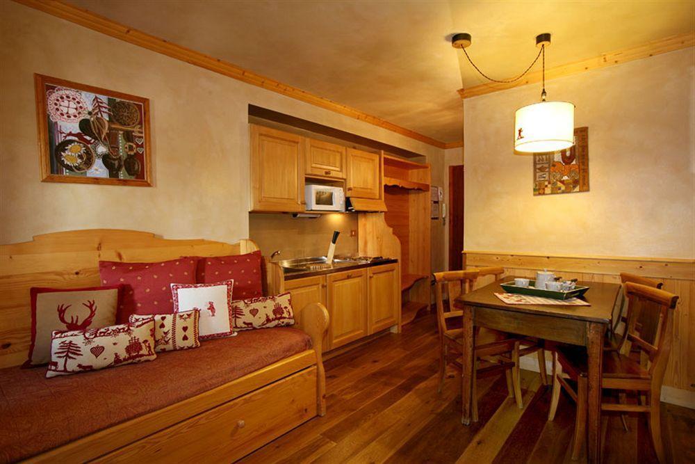 B&B Residence Checrouit Courmayeur Kültér fotó