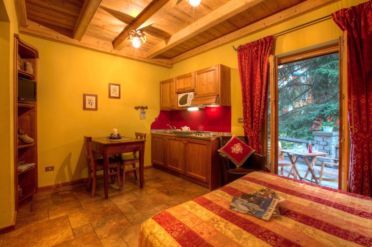 B&B Residence Checrouit Courmayeur Kültér fotó