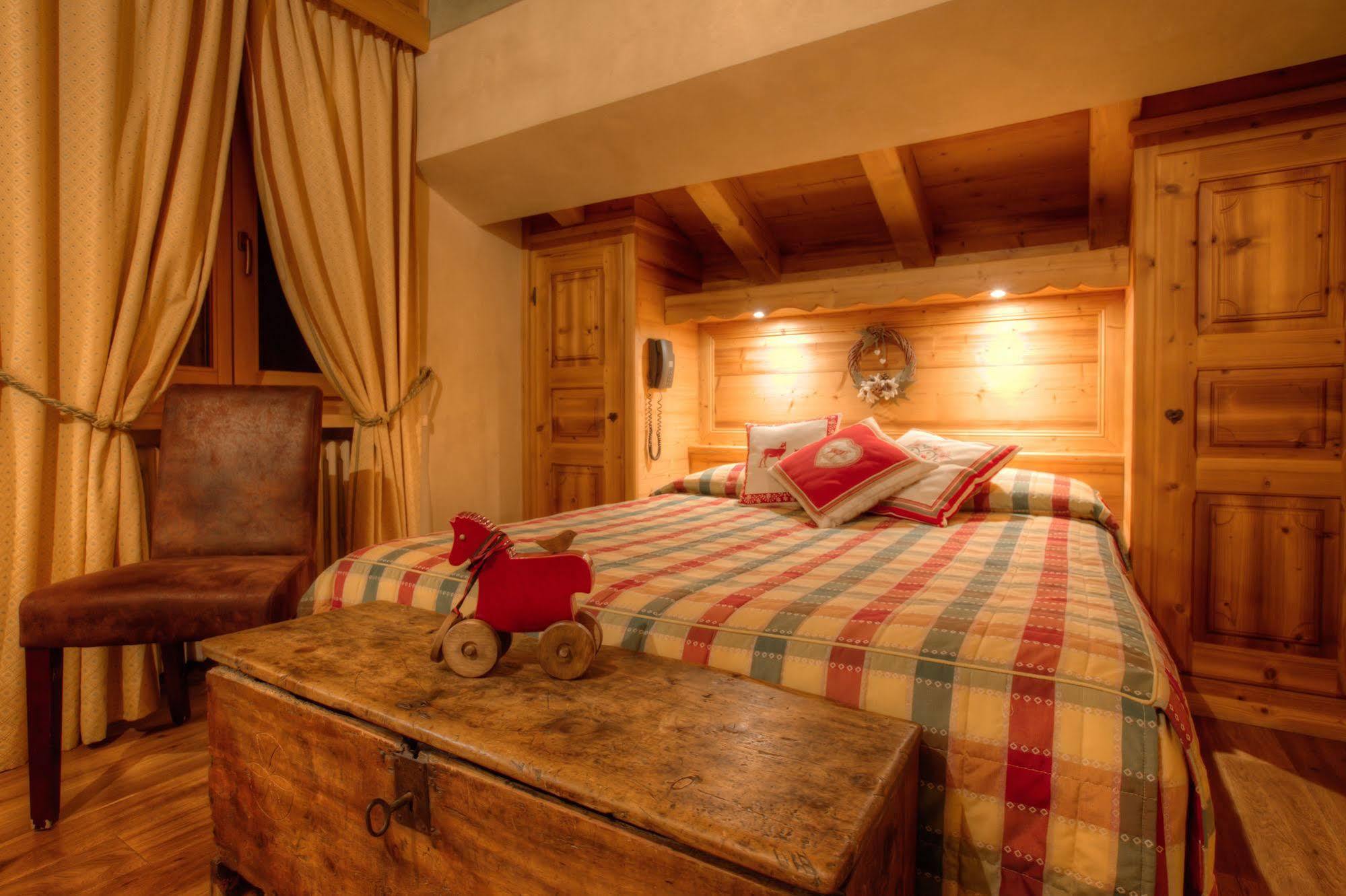 B&B Residence Checrouit Courmayeur Kültér fotó