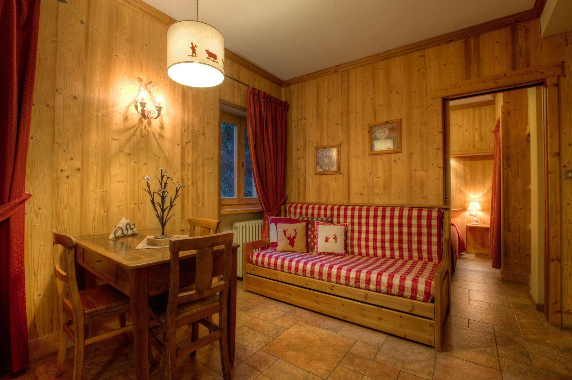 B&B Residence Checrouit Courmayeur Kültér fotó