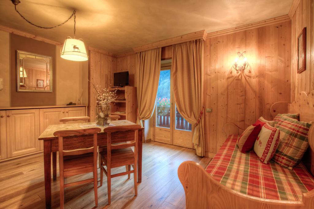 B&B Residence Checrouit Courmayeur Szoba fotó