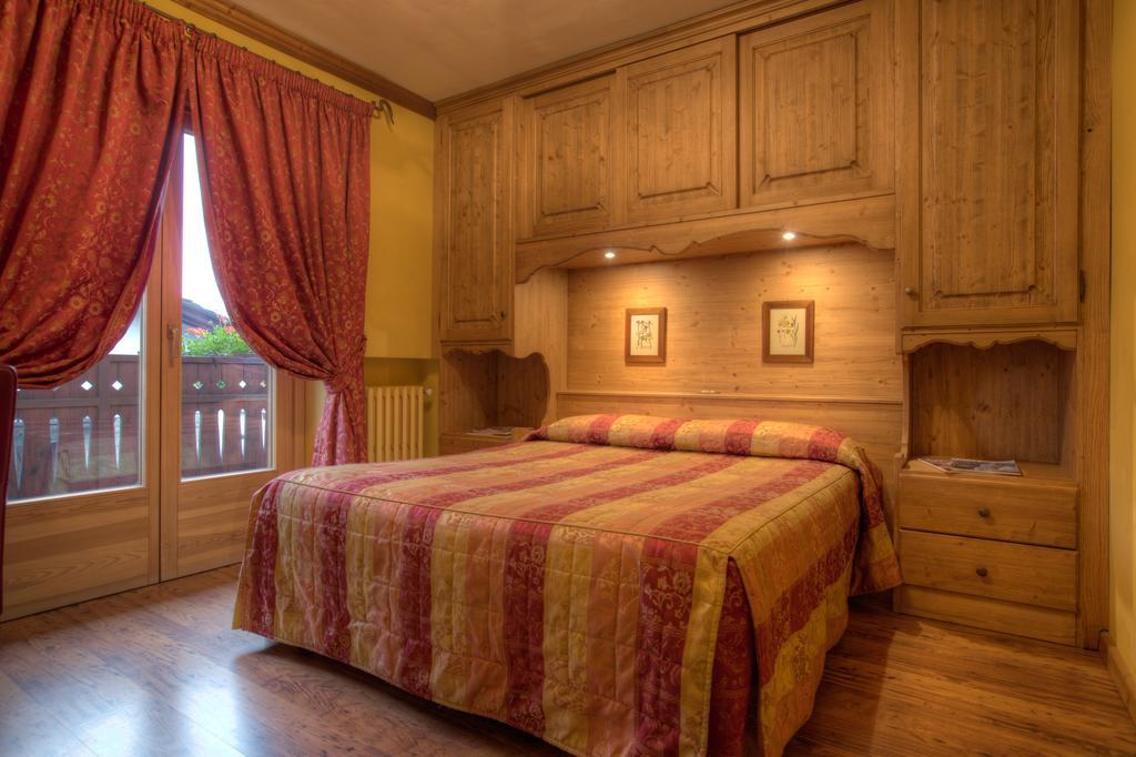B&B Residence Checrouit Courmayeur Szoba fotó