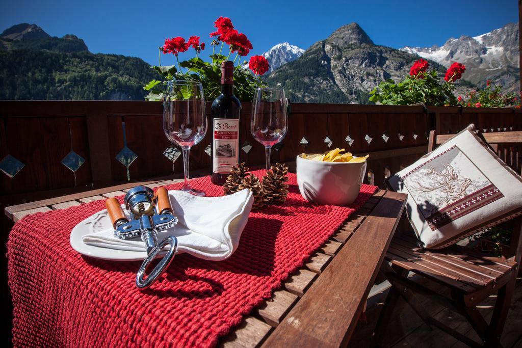 B&B Residence Checrouit Courmayeur Kültér fotó