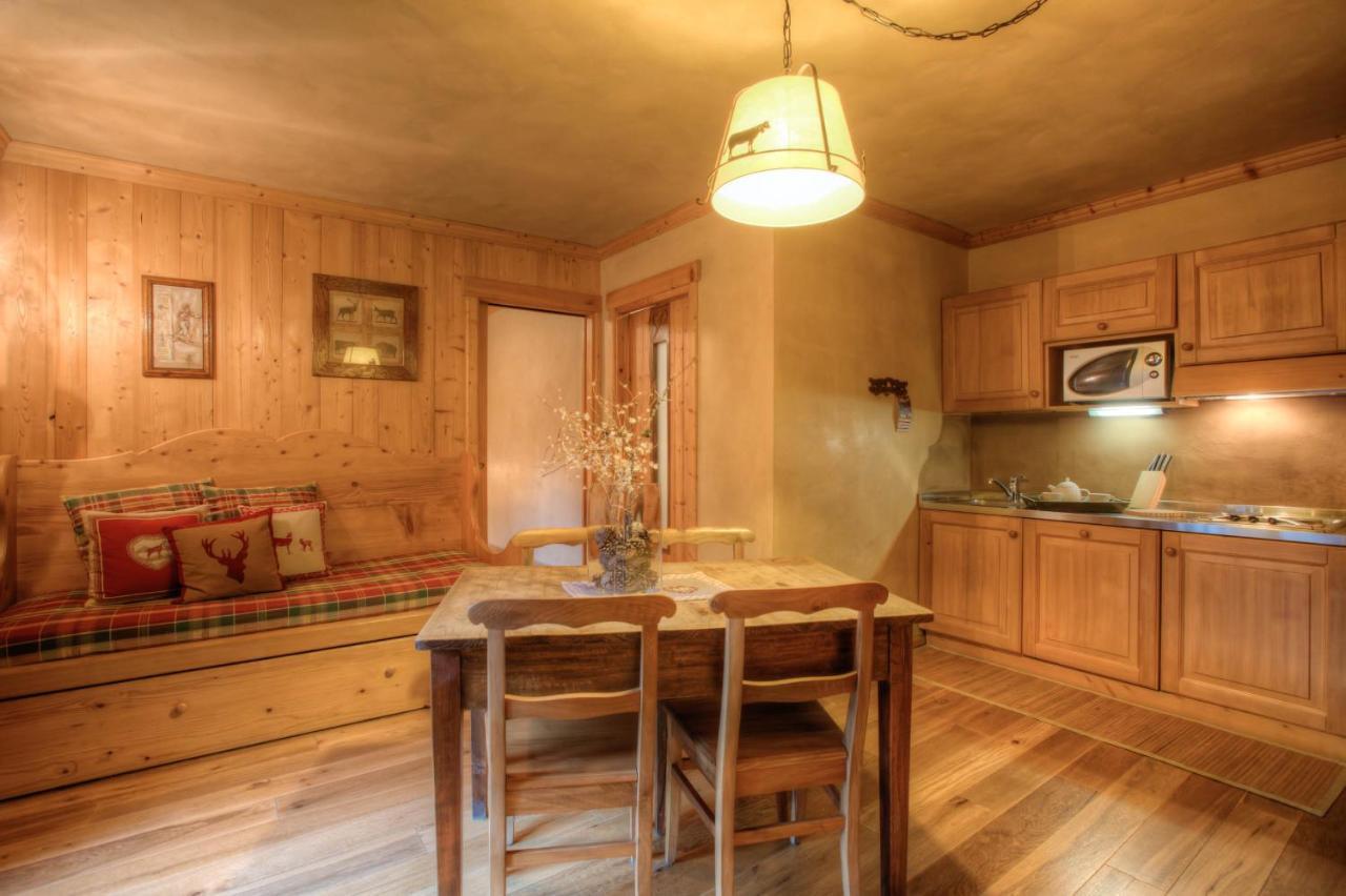B&B Residence Checrouit Courmayeur Kültér fotó
